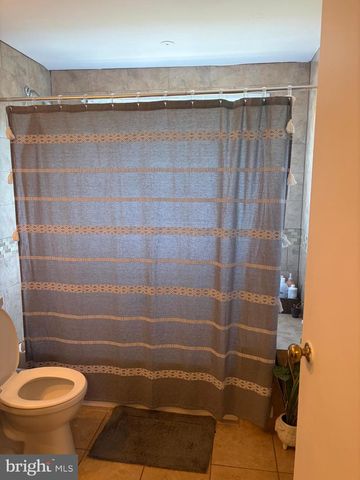 40 BERKSHIRE LN, Willingboro, NJ 08046