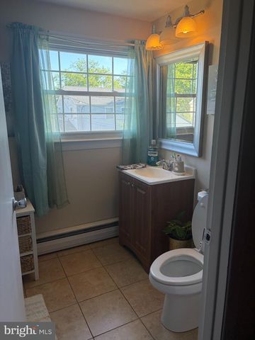 40 BERKSHIRE LN, Willingboro, NJ 08046