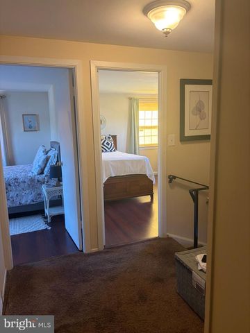 40 BERKSHIRE LN, Willingboro, NJ 08046