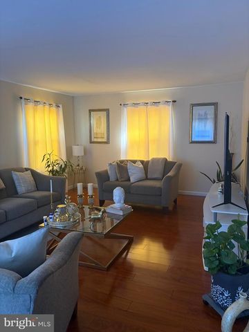 40 BERKSHIRE LN, Willingboro, NJ 08046