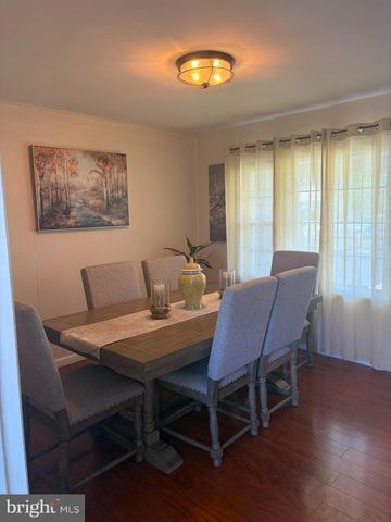 40 BERKSHIRE LN, Willingboro, NJ 08046