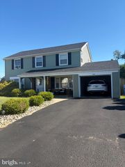 40 BERKSHIRE LN, Willingboro, NJ 08046