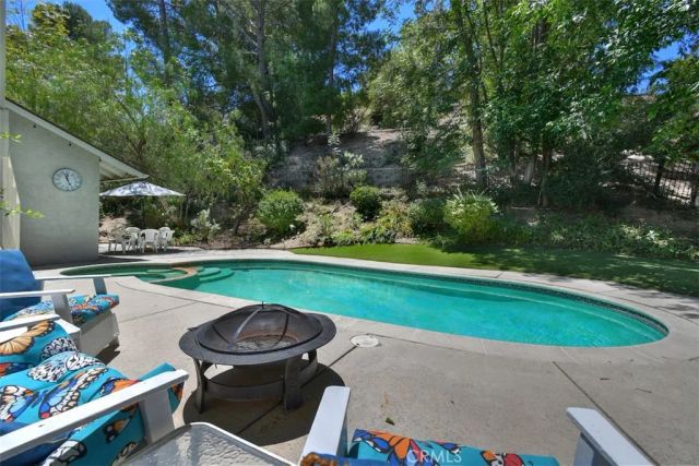 23764 Del Cerro, West Hills, CA 91304