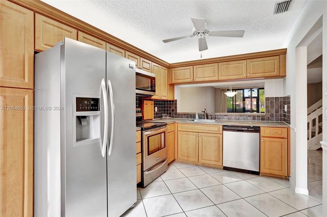 4615 S Carambola Circle S 27232, Coconut Creek, FL 33066