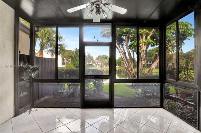 4615 S Carambola Circle S 27232, Coconut Creek, FL 33066