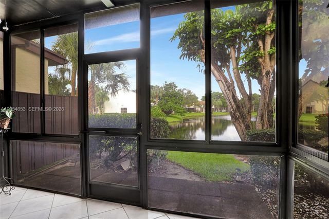 4615 S Carambola Circle S 27232, Coconut Creek, FL 33066