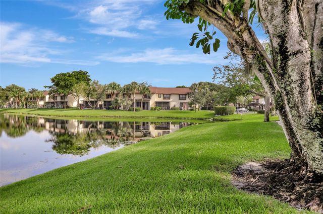 4615 S Carambola Circle S 27232, Coconut Creek, FL 33066