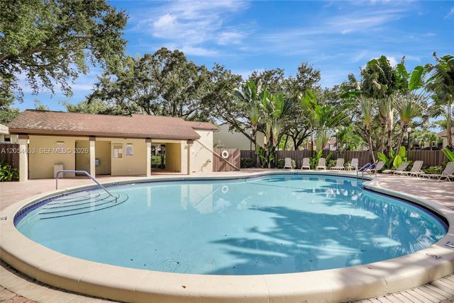 4615 S Carambola Circle S 27232, Coconut Creek, FL 33066