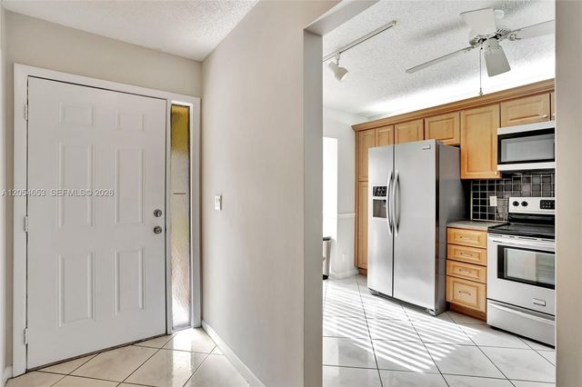 4615 S Carambola Circle S 27232, Coconut Creek, FL 33066