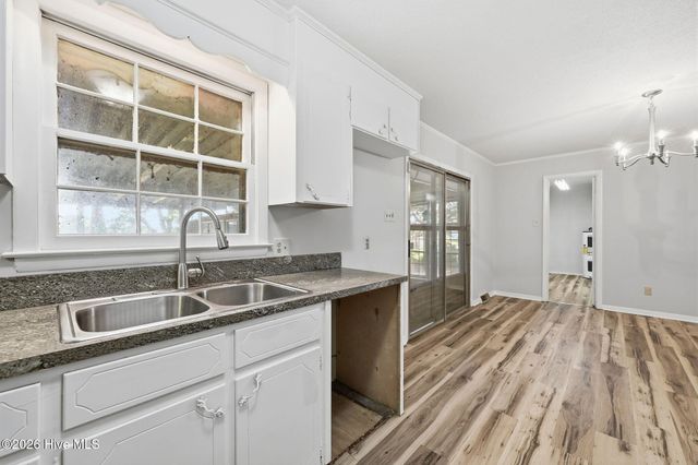 1463 Nc-55 E, Kinston, NC 28501