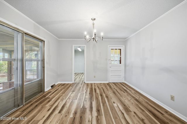1463 Nc-55 E, Kinston, NC 28501