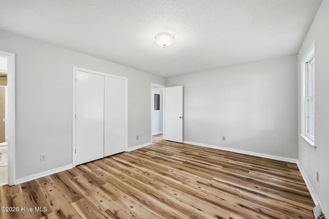 1463 Nc-55 E, Kinston, NC 28501