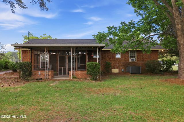 1463 Nc-55 E, Kinston, NC 28501