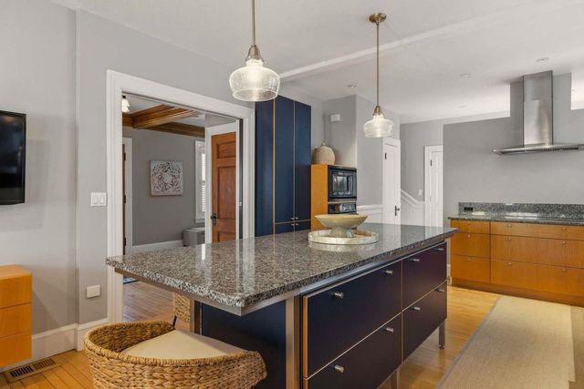 115 Court Street, Portsmouth, NH 03801