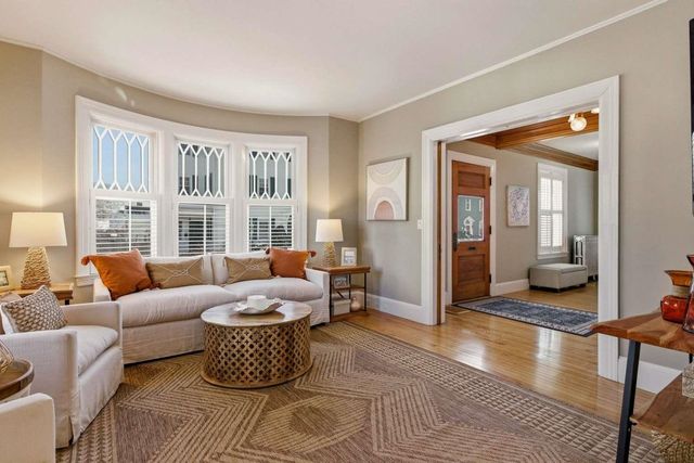 115 Court Street, Portsmouth, NH 03801