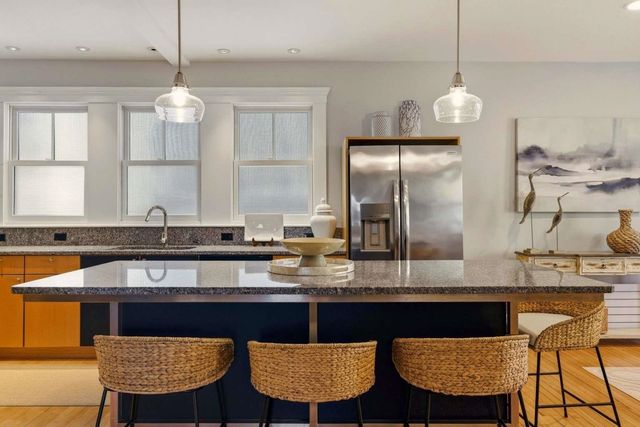 115 Court Street, Portsmouth, NH 03801