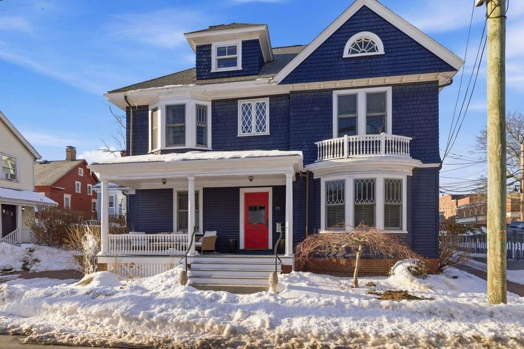 115 Court Street, Portsmouth, NH 03801
