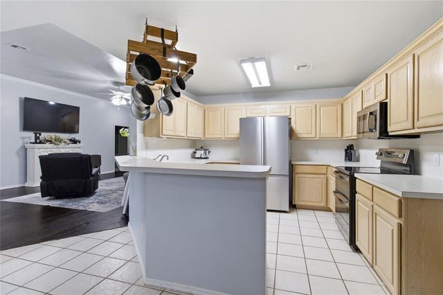 129 Bradford Place, Oklahoma City, OK 73130