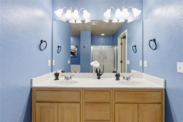 129 Bradford Place, Oklahoma City, OK 73130