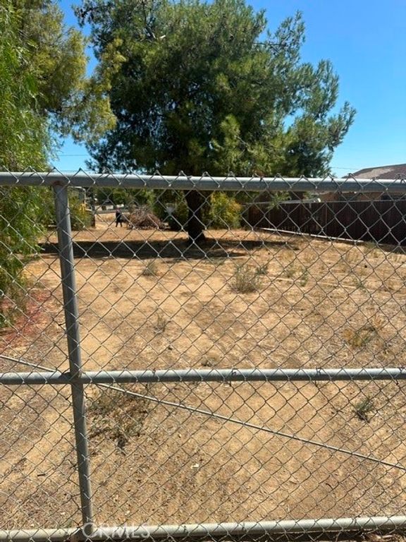 210 Matich Street, Lake Elsinore, CA 92530 — exterior