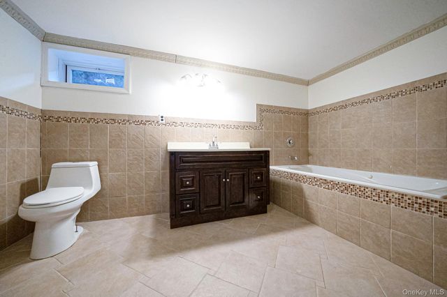 220-53 137 Road, Laurelton, NY 11413