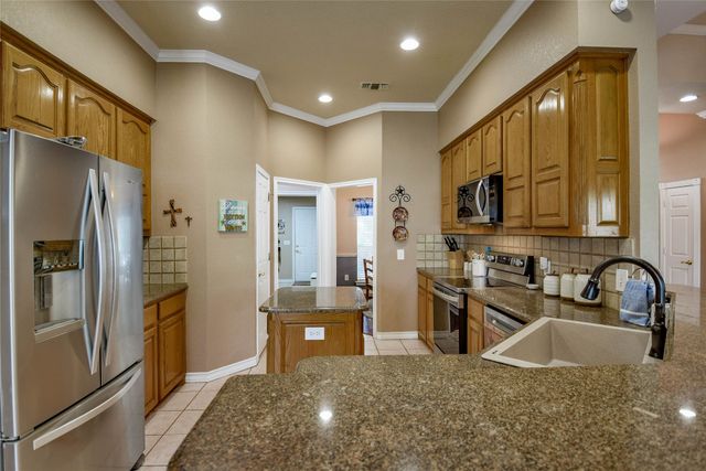9611 Ravenswood Road, Granbury, TX 76049