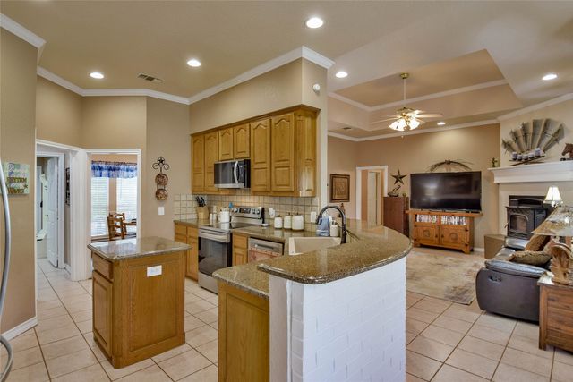 9611 Ravenswood Road, Granbury, TX 76049