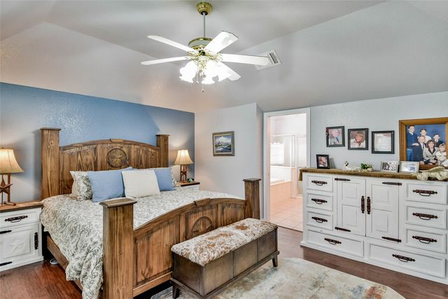 9611 Ravenswood Road, Granbury, TX 76049