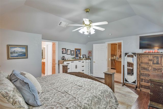 9611 Ravenswood Road, Granbury, TX 76049