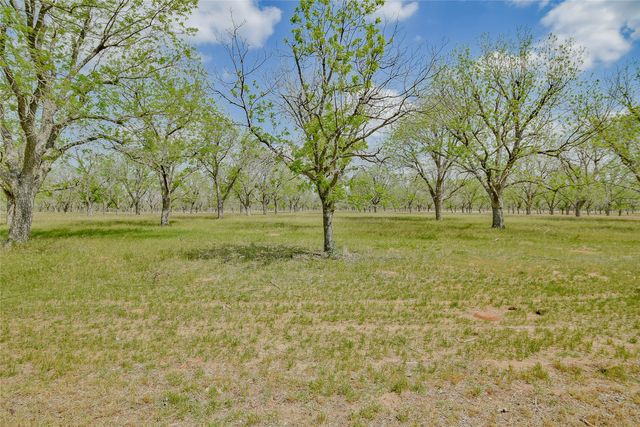 9611 Ravenswood Road, Granbury, TX 76049