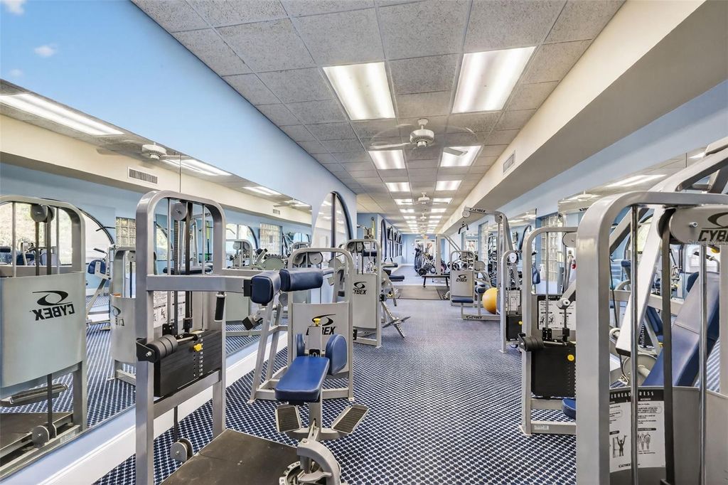 Image 36 of property listing at 9930 SANTA BARBARA COURT, Howey In The Hills, FL 34737