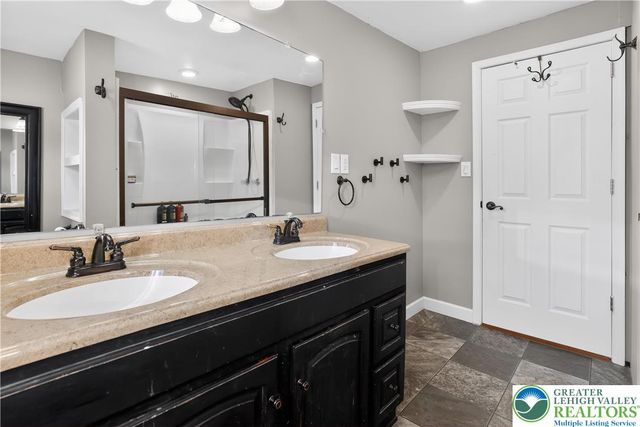 1624 Sterner Lane, Salisbury Twp, PA 18103