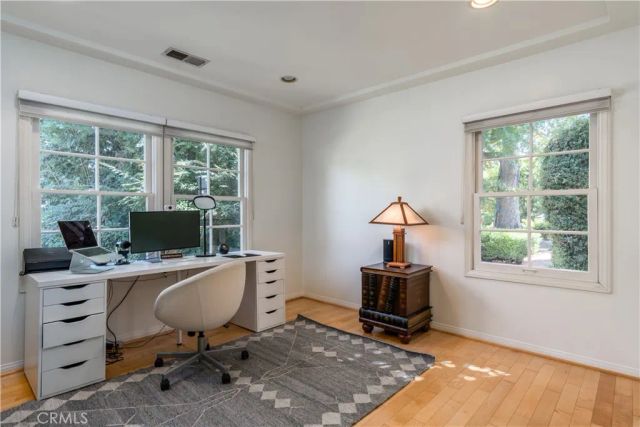 4755 Burnet, Sherman Oaks, CA 91403