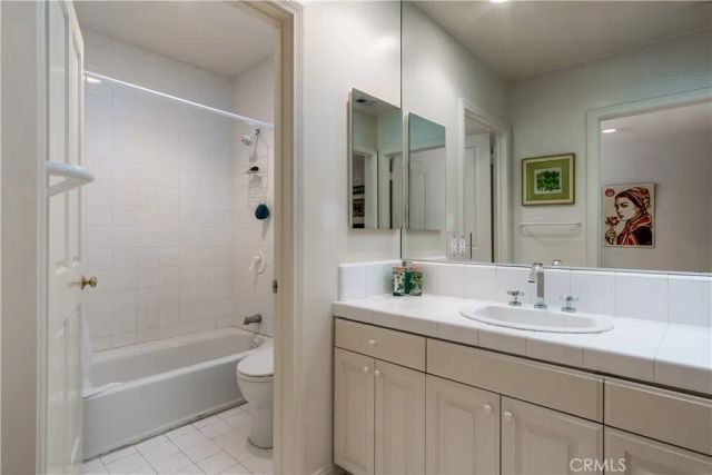 4755 Burnet, Sherman Oaks, CA 91403
