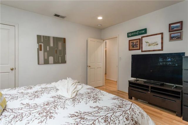4755 Burnet, Sherman Oaks, CA 91403