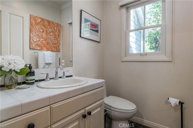 4755 Burnet, Sherman Oaks, CA 91403