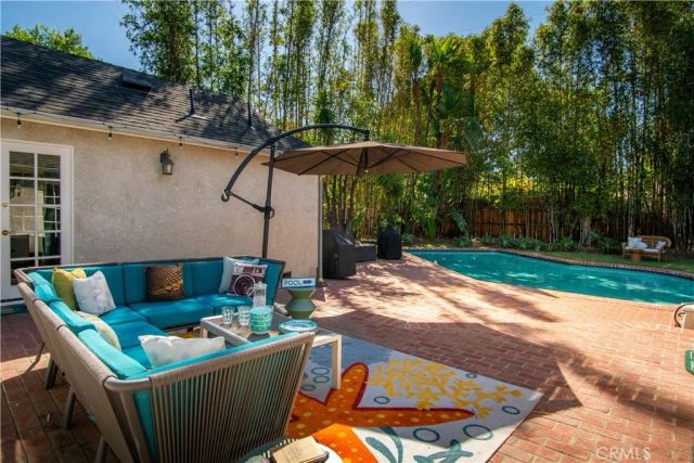 4755 Burnet, Sherman Oaks, CA 91403