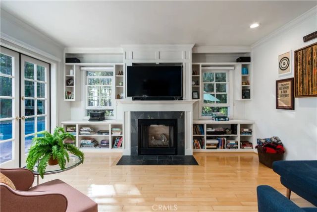 4755 Burnet, Sherman Oaks, CA 91403