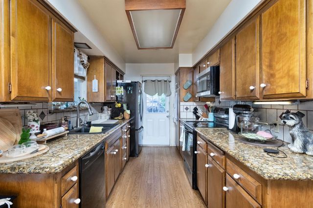 2210 Northhill Street, Selma, CA 93662