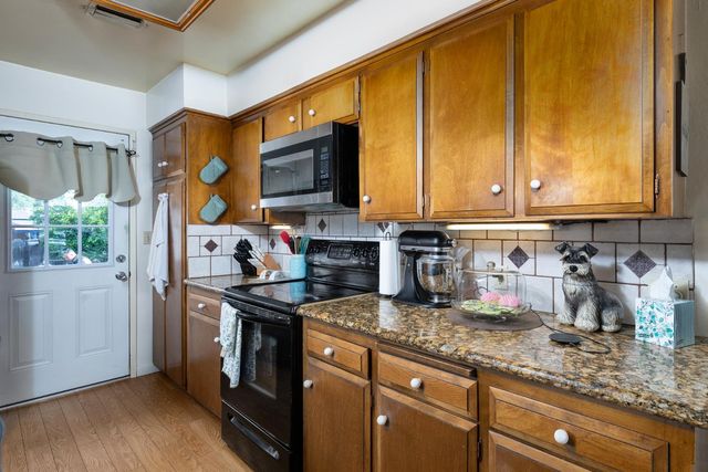 2210 Northhill Street, Selma, CA 93662