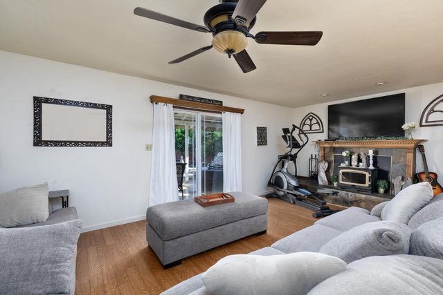 2210 Northhill Street, Selma, CA 93662