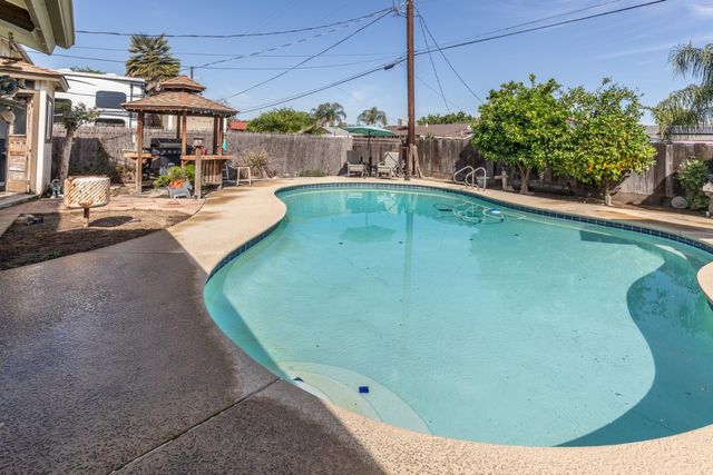 2210 Northhill Street, Selma, CA 93662