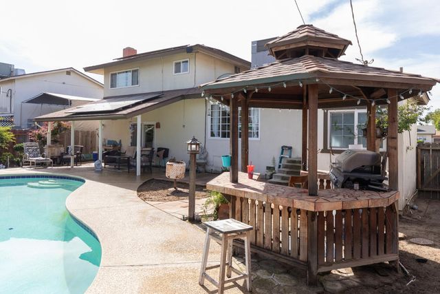 2210 Northhill Street, Selma, CA 93662