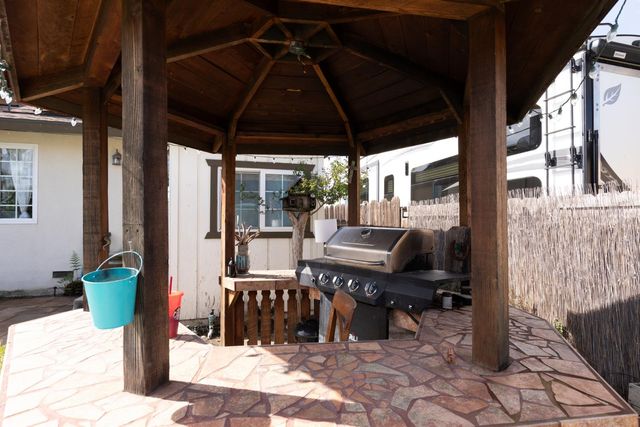 2210 Northhill Street, Selma, CA 93662