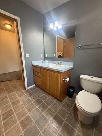 3412 E Valley Forge Ln, Mead, WA 99021