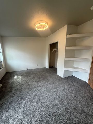 3412 E Valley Forge Ln, Mead, WA 99021