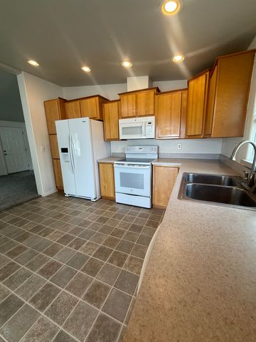 3412 E Valley Forge Ln, Mead, WA 99021