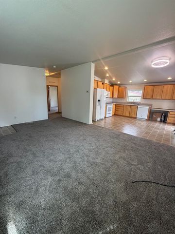3412 E Valley Forge Ln, Mead, WA 99021