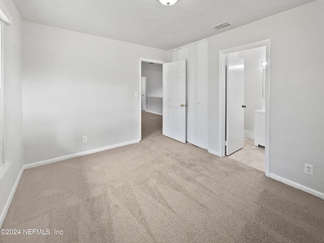 7931 LA TREC Drive, Jacksonville, FL 32221