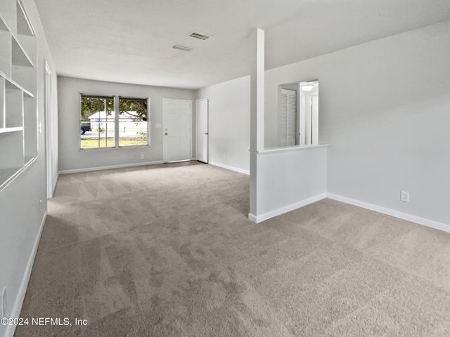7931 LA TREC Drive, Jacksonville, FL 32221